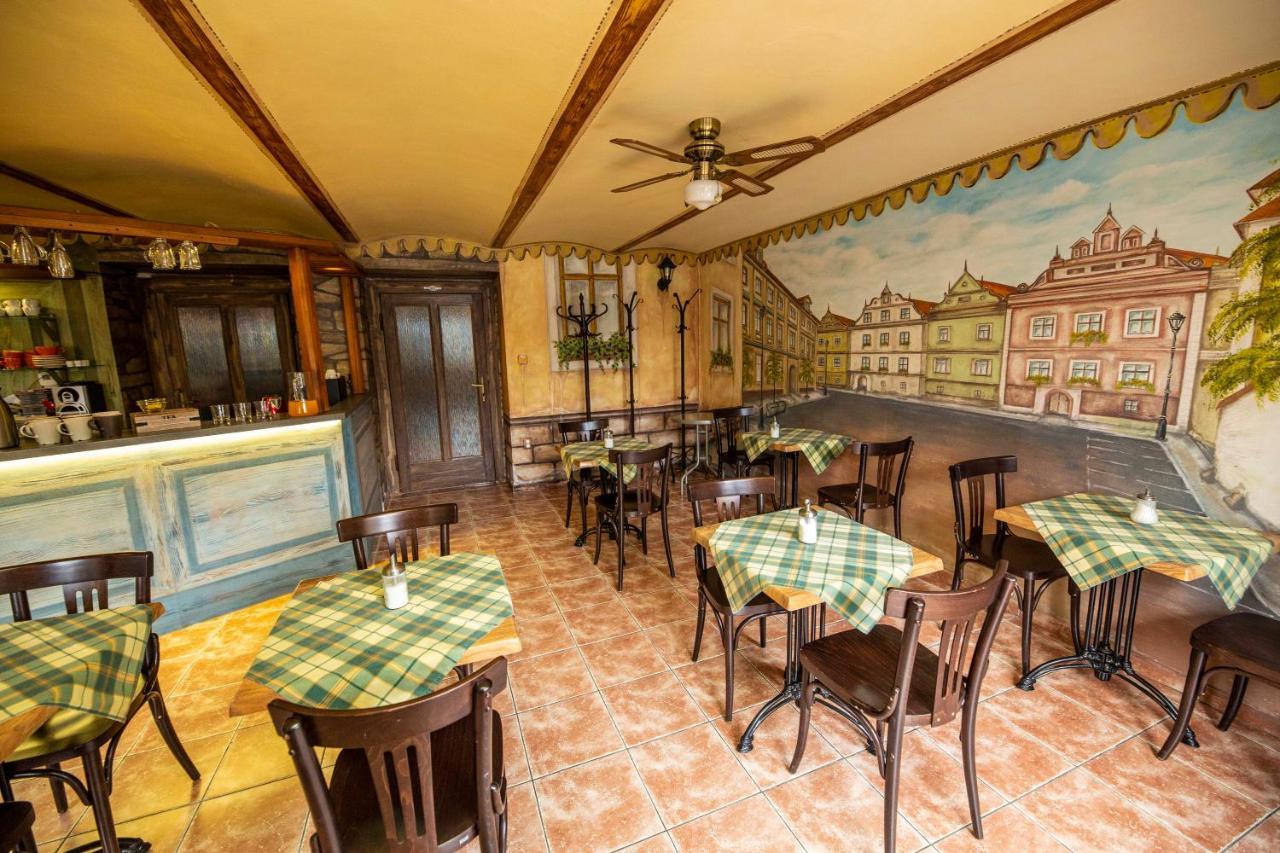 Pension Fontana Podebrady Bagian luar foto