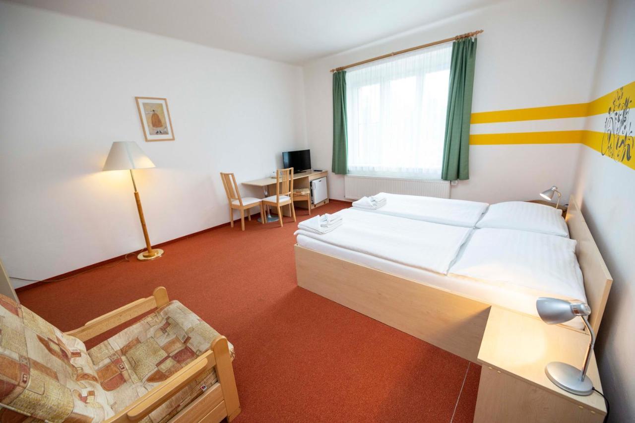 Pension Fontana Podebrady Bagian luar foto