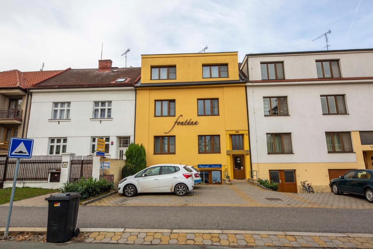 Pension Fontana Podebrady Bagian luar foto